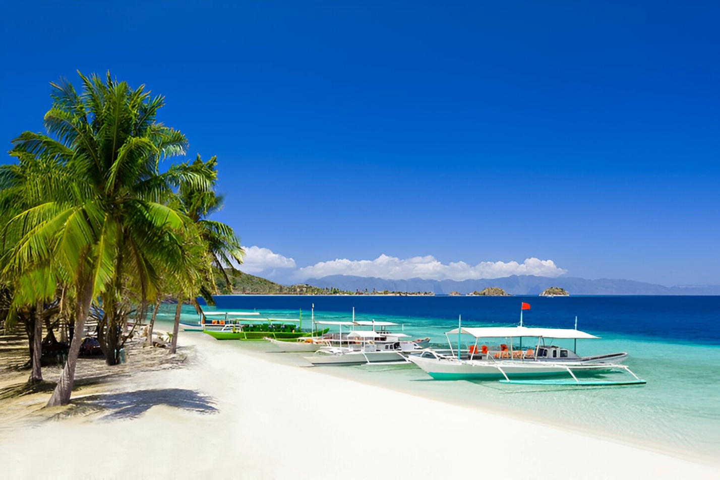 C:UsersUSERDownloadsphilippines-boracay-beach-and-boats.jpg
